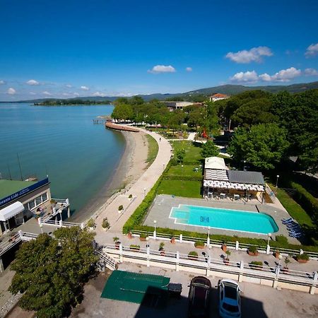 Hotel Lido Passignano sul Trasimeno Exteriör bild