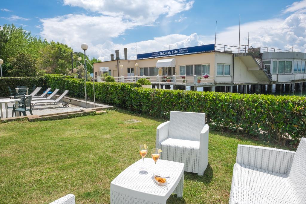 Hotel Lido Passignano sul Trasimeno Exteriör bild