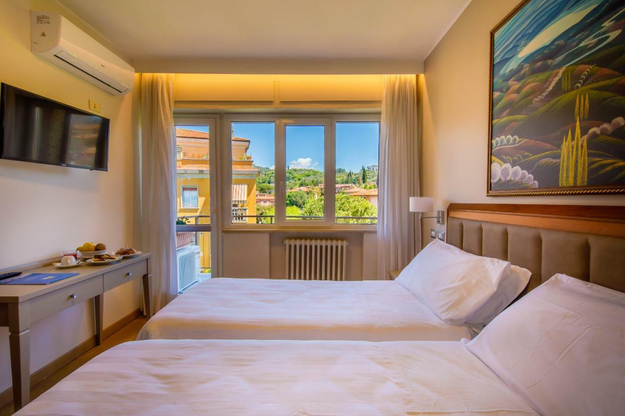 Hotel Lido Passignano sul Trasimeno Exteriör bild